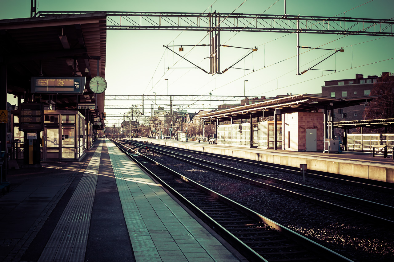 Örebro Tågstation. 1Dx, 50mm f/1.2, @f/8